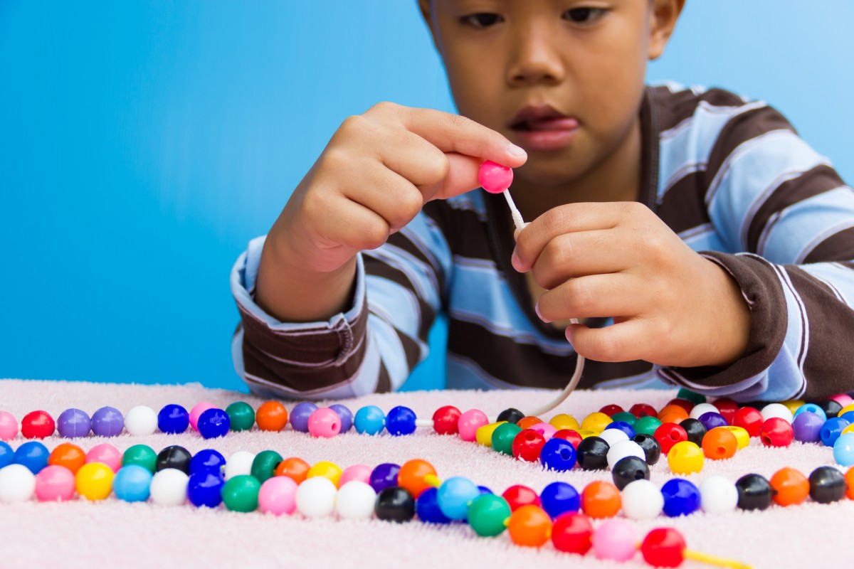 Comment développer la motricité fine chez l'enfant de 1 à 3 ans ?